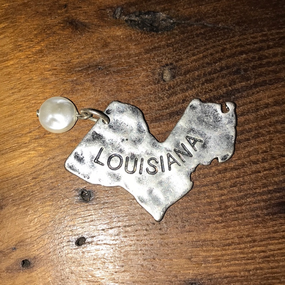 Louisiana charm for necklace 🌸